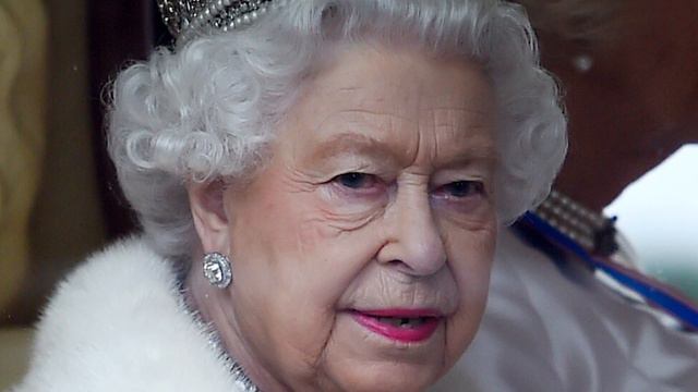 Super Strict Beauty Rules The Royals Are Forced to Follow смотреть онлайн