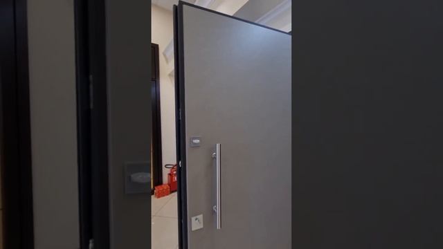 Входные двери в индустриальном стиле от завода Le-Gran смотреть онлайн