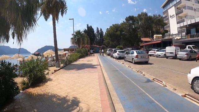 TURKEY, MARMARIS, AUGUST 2022, WALK ON THE SEAFRONT OF MARMARIS BEACH, IN THE DIRECTION OF ICMELER смотреть онлайн
