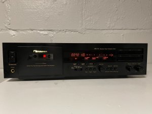 Дискретная кассетная дека Nakamichi DR-10 с 3 головками-произведён в Малайзии