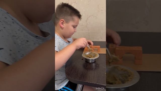 Распаковка и сборка Лего из кирпичей. Кладка кирпича. Построй сам. смотреть онлайн