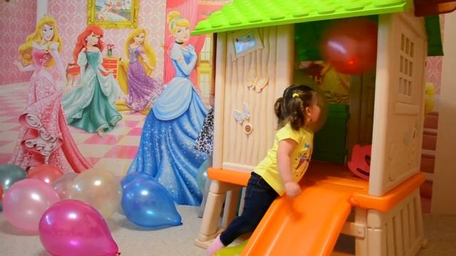 Baloons Шарики воздушные лопаем много воздушных шаров смотреть онлайн