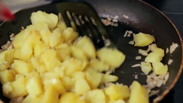 ЖАРЕНАЯ КАРТОШКА С БЕКОНОМ