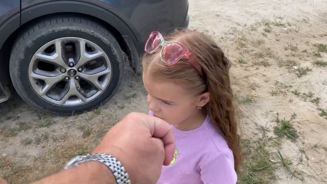 Крутая фотосессия ? Традиционная встреча с роднёй!!! Ambassador итальянской одежды для фигуристов! смотреть онлайн