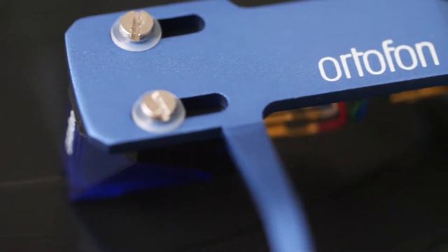 오토폰 2M BLUE 포노 카트리지(The Ortofon 2M Blue phono cartridge) смотреть онлайн