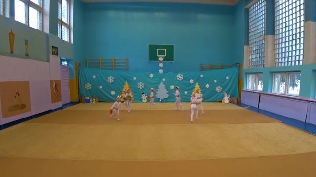 Зимняя сказка 2021 - "Кнопки" 4-6 лет - Тренер Озеринская Наталья смотреть онлайн