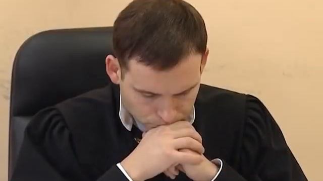 За махинации с жильем чиновник с сыном попал под суд смотреть онлайн