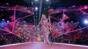 Shawn Mendes - Lost In Japan (Live From The Victoria’s Secret 2018 Fashion Show)
