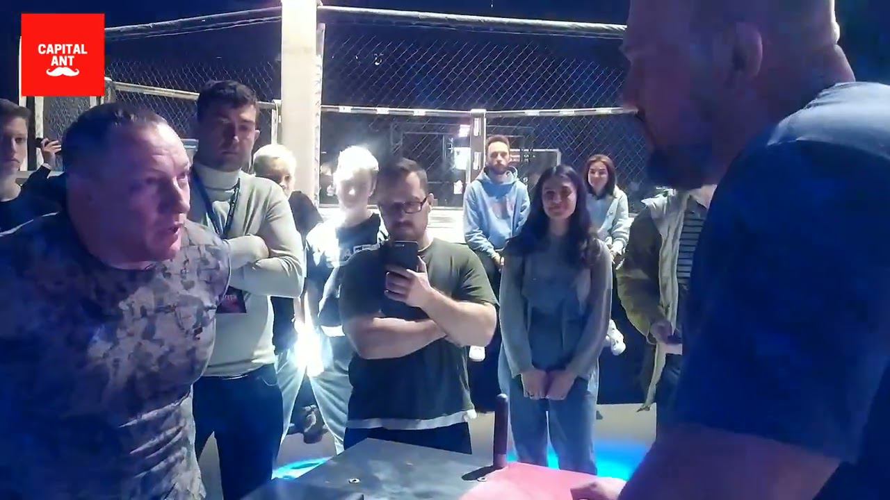 Кирилл Сарычев и Антон Корчин за разминочным столом. Армрестлинг NWPA. Sarychev Kirill Korchin Anton