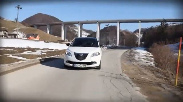 2013 lancia ypsilon 1.3 multijet platinum - test смотреть онлайн