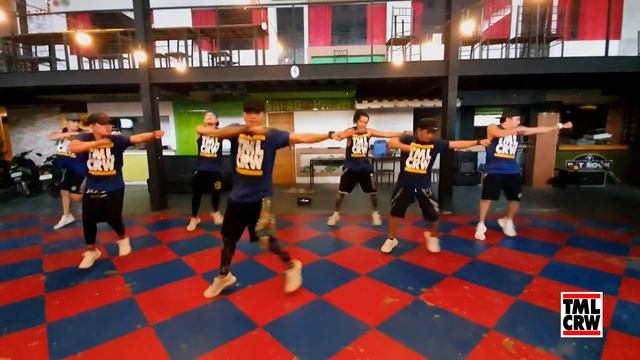 ME VUELVE LOCO By Abraham Mateo Ft CNCO | Zumba | Reggaeton | TML Crew Kramer Pastrana
