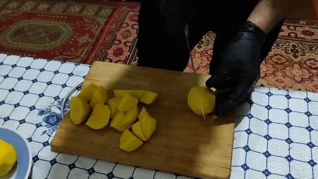 Праздничная курочка (курица запеченная) смотреть онлайн