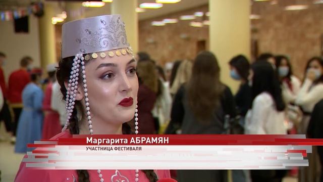 В Ярославле прошел фестиваль национального творчества «Единство разнообразия» смотреть онлайн