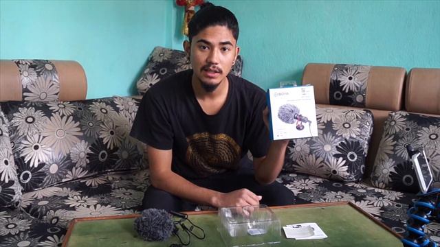 BOYA-MM1 mic unboxing and mobile vlogging setup смотреть онлайн