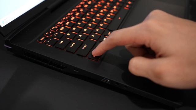Better Than Your Desktop! | Illegear Sapphire Premium Gaming Laptop смотреть онлайн