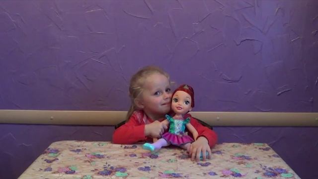 Открываем подарок - Кукла балерина Ариэль смотреть онлайн
