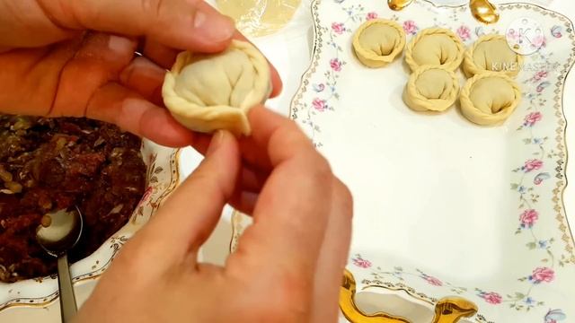 Как сделать пельмени в два раза ВКУСНЕЕ! Век живи-век учись! РЕЦЕПТ ИДЕАЛЬНОГО ТЕСТО ДЛЯ ПЕЛЬМЕНЕЙ. смотреть онлайн