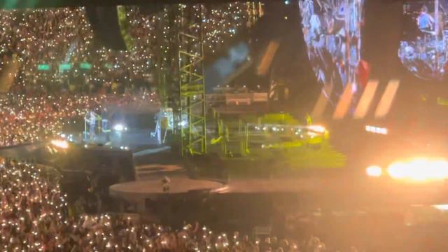 Coldplay Live Singing Yellow At Hampden Park Glasgow