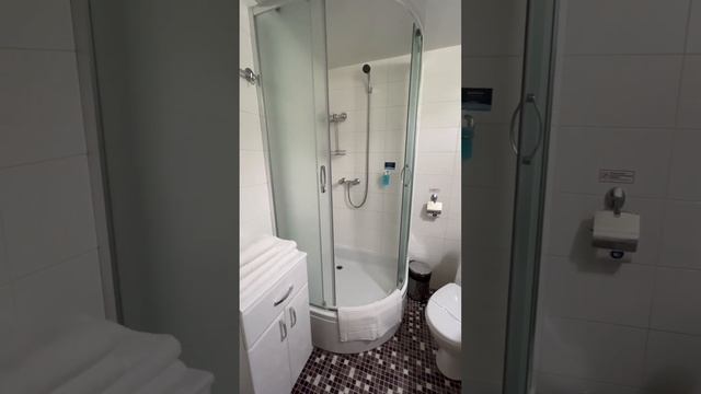 Сервис в круизе по России! #путешествия #круиз #россия #путешествияпороссии #теплохолод#shorts смотреть онлайн