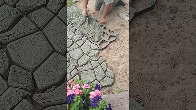 Закладка раствора в формы тротуарная плитка смотреть онлайн