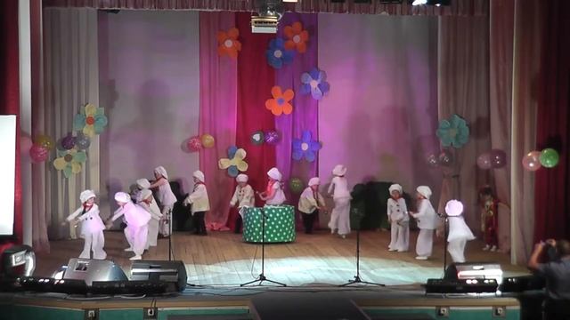 танец"Поварята"исп.танц.гр."Веснушки" 1.06.2016 смотреть онлайн