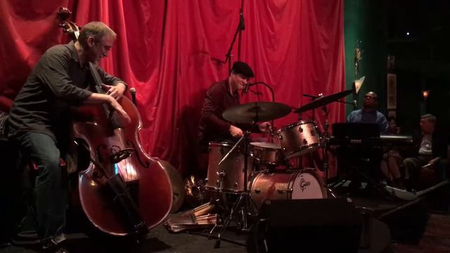 Jonathan Fisher, Andrew Griffith, Joe McBride смотреть онлайн