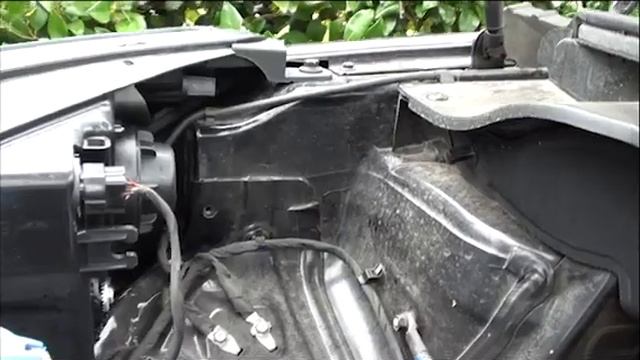 Kia Soul Headlight Bulb "Remove and Replace" DIY смотреть онлайн