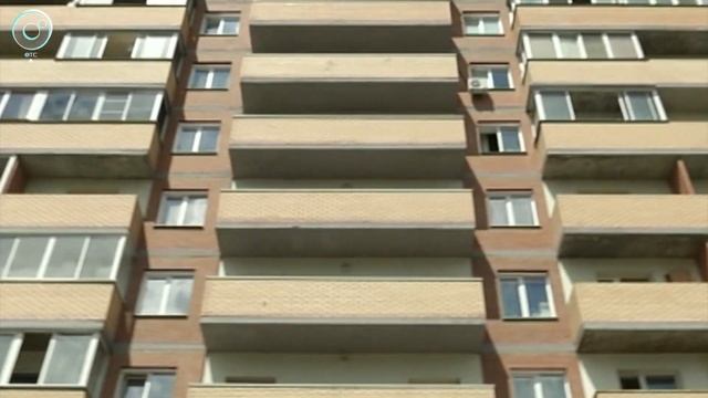 Годовалый ребёнок выпал из окна третьего этажа в Бердске смотреть онлайн