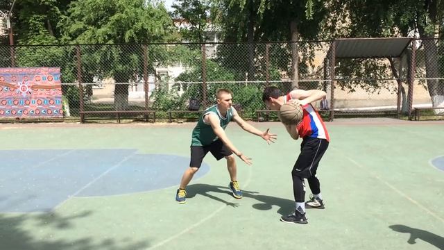 Стритбол батл в Азове 1/1. Уличный баскетбол! смотреть онлайн