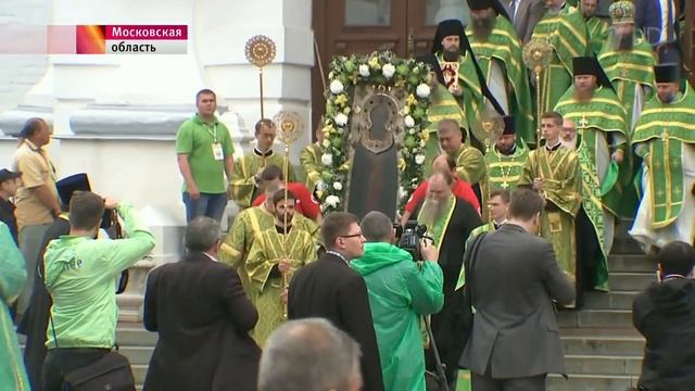 Большие торжества состоялись в одном из духовных центров православия — Троице‑Сергиевой лавре смотреть онлайн