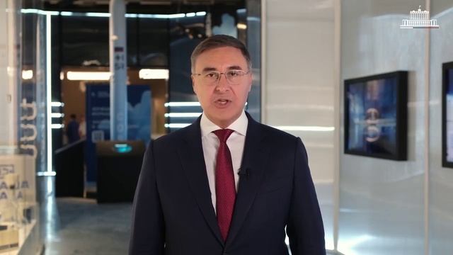 Поздравление главы Минобрнауки России Валерия Фалькова с Днем нар смотреть онлайн
