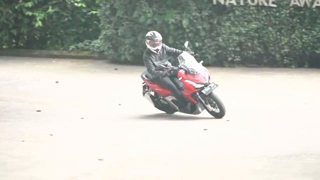 What’s New With The 2024 Honda ADV160 смотреть онлайн