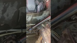 Mercedes Actros замена гидроцилиндр подъема кабины