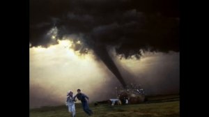 Twister : End Title - Respect The Wind (Mark Mancina - Eddie Van Halen - Alex Van Halen)