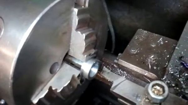 Как сделать внутренний шпон паз на токарном без ускоренной подачи