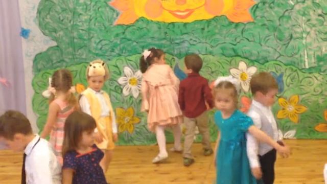 Раз ладошка, два ладошка, если нравлюсь вам тогда... - 2014-05-15 смотреть онлайн