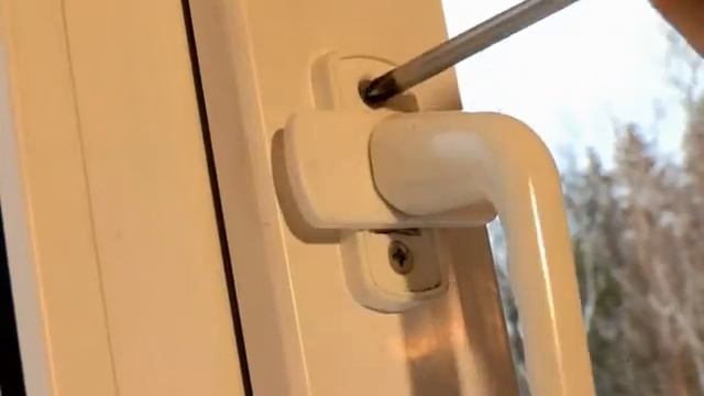 Как заменить ручку на пластиковом окне / ремонт ручки пластикового окна смотреть онлайн
