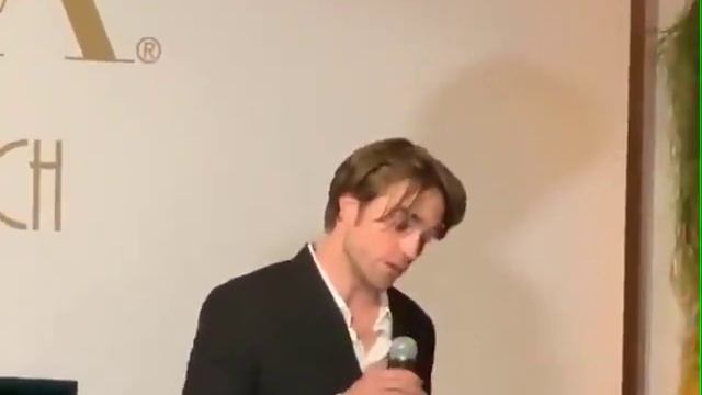 Выступление Роберта на HFPA в Каннах смотреть онлайн