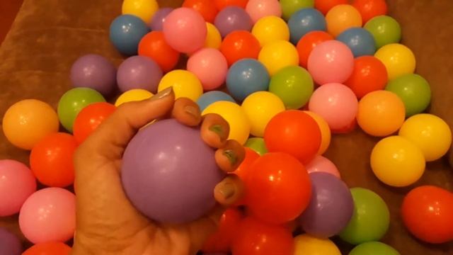 Шарики для сухого бассейна смотреть онлайн