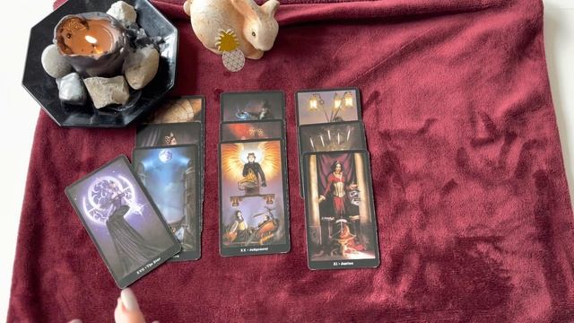 Уйти с работы или остаться? Нужно ли менять работу? Таро. Таро онлайн смотреть онлайн