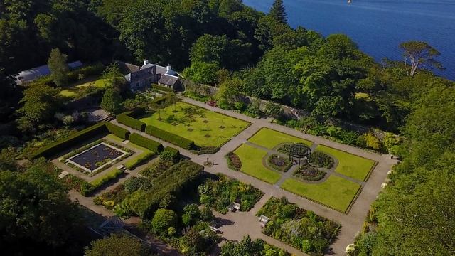 Dunvegan Castle's Walled Garden смотреть онлайн