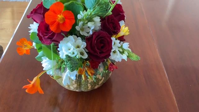 Ваза из тыквы. Pumpkin vasa смотреть онлайн