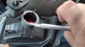 Ремонт заднего фонаря Меган. Замена патрона.