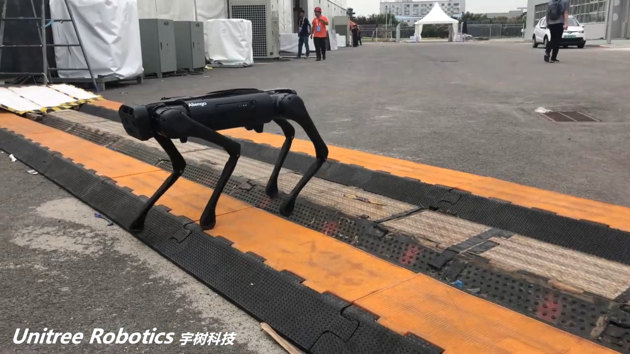  Робопёс AlienGo научился делать обратное сальто смотреть онлайн