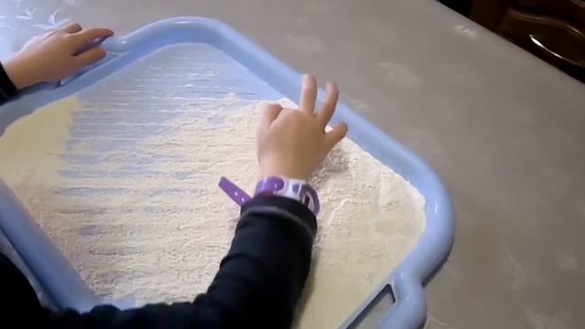 Учим буквы на муке. Как можно играть и учить буквы с ребенком. смотреть онлайн