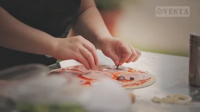 Пицца из пицца-печи (Mangalvesta.ru) / Pizza in VESTA pizza oven смотреть онлайн