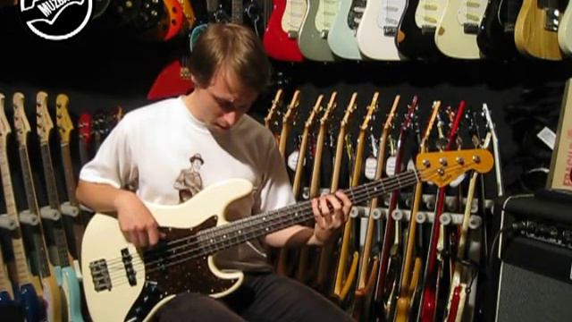 FENDER Jazz Bass JB62 Japan 2006 смотреть онлайн