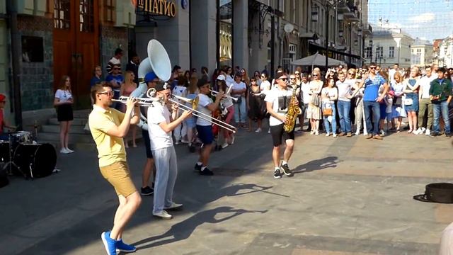 МУЗЫКА В КАМЕРГЕРСКОМ ПЕРЕУЛКЕ смотреть онлайн