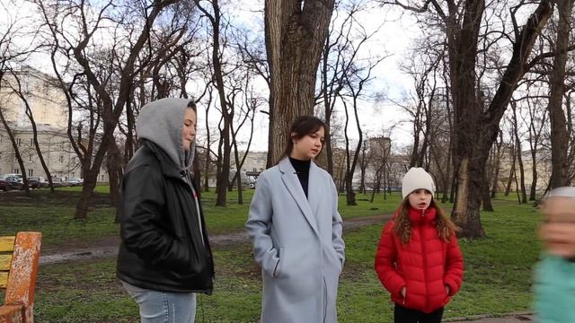 В КАКИЕ ИГРЫ ИГРАЛИ В ДЕТСТВЕ НАШИ БАБУШКИ И ДЕДУШКИ? смотреть онлайн