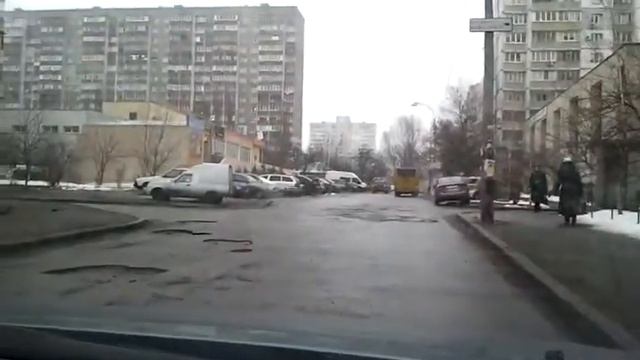 Адские дороги в Украине (г Киев, ул Василия Стуса) смотреть онлайн